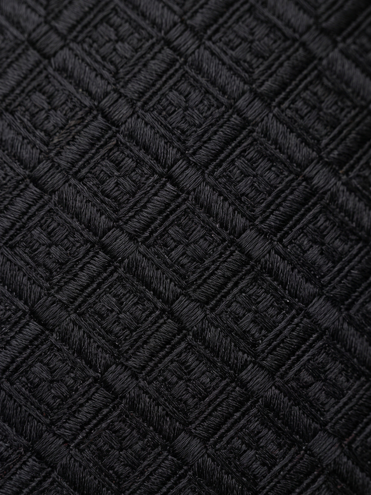Cravata neagra matase cu romburi