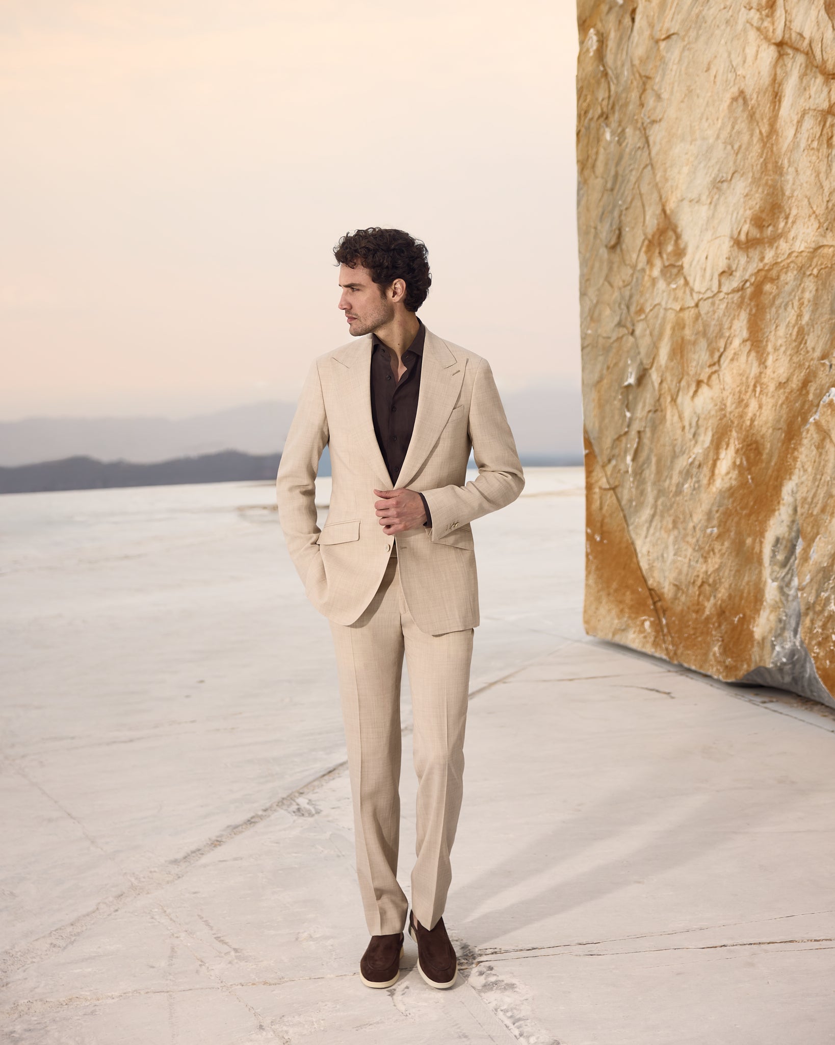 Costum bej Made to Measure, tesatura Loro Piana