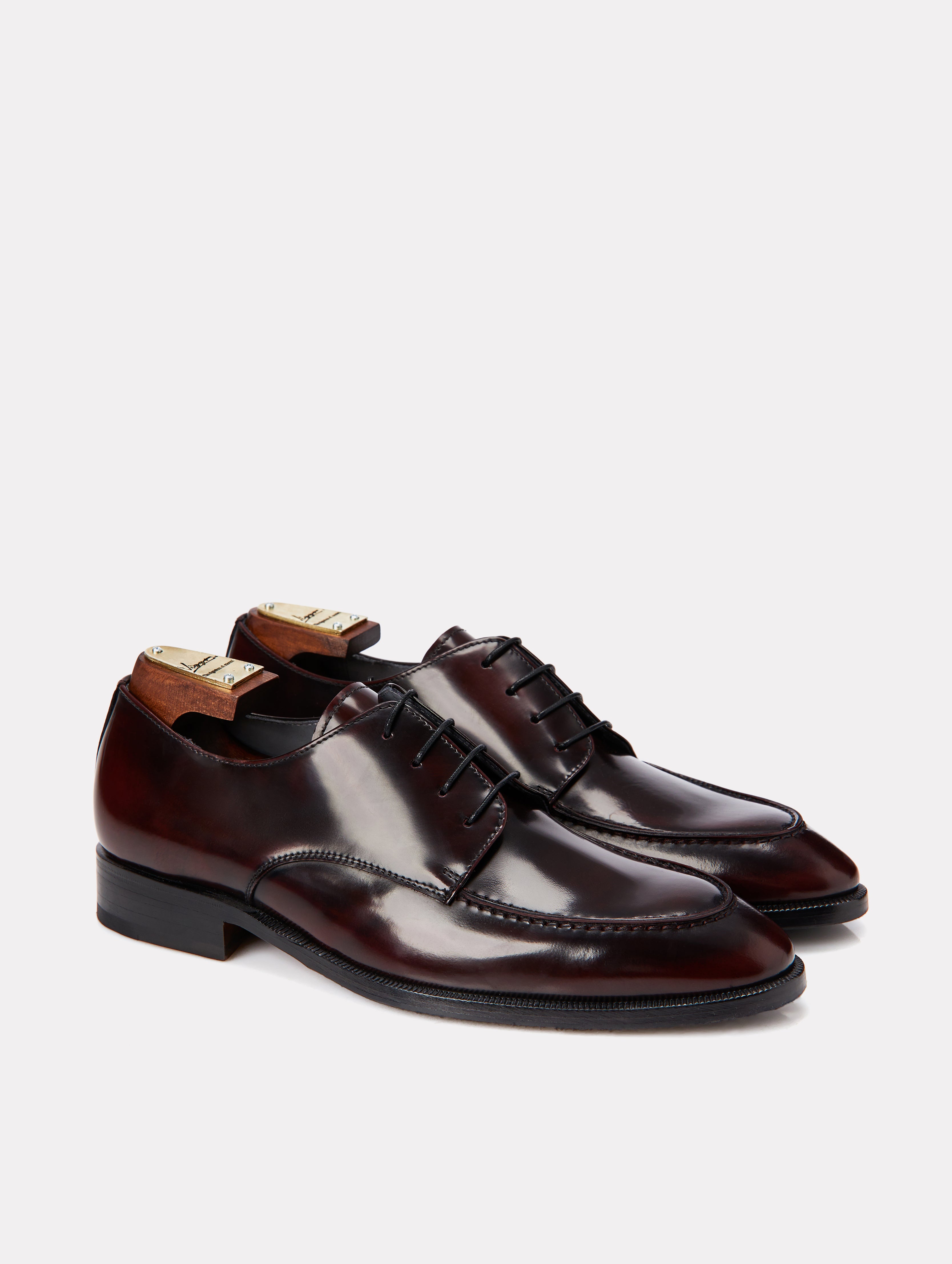 Wine derby shoes