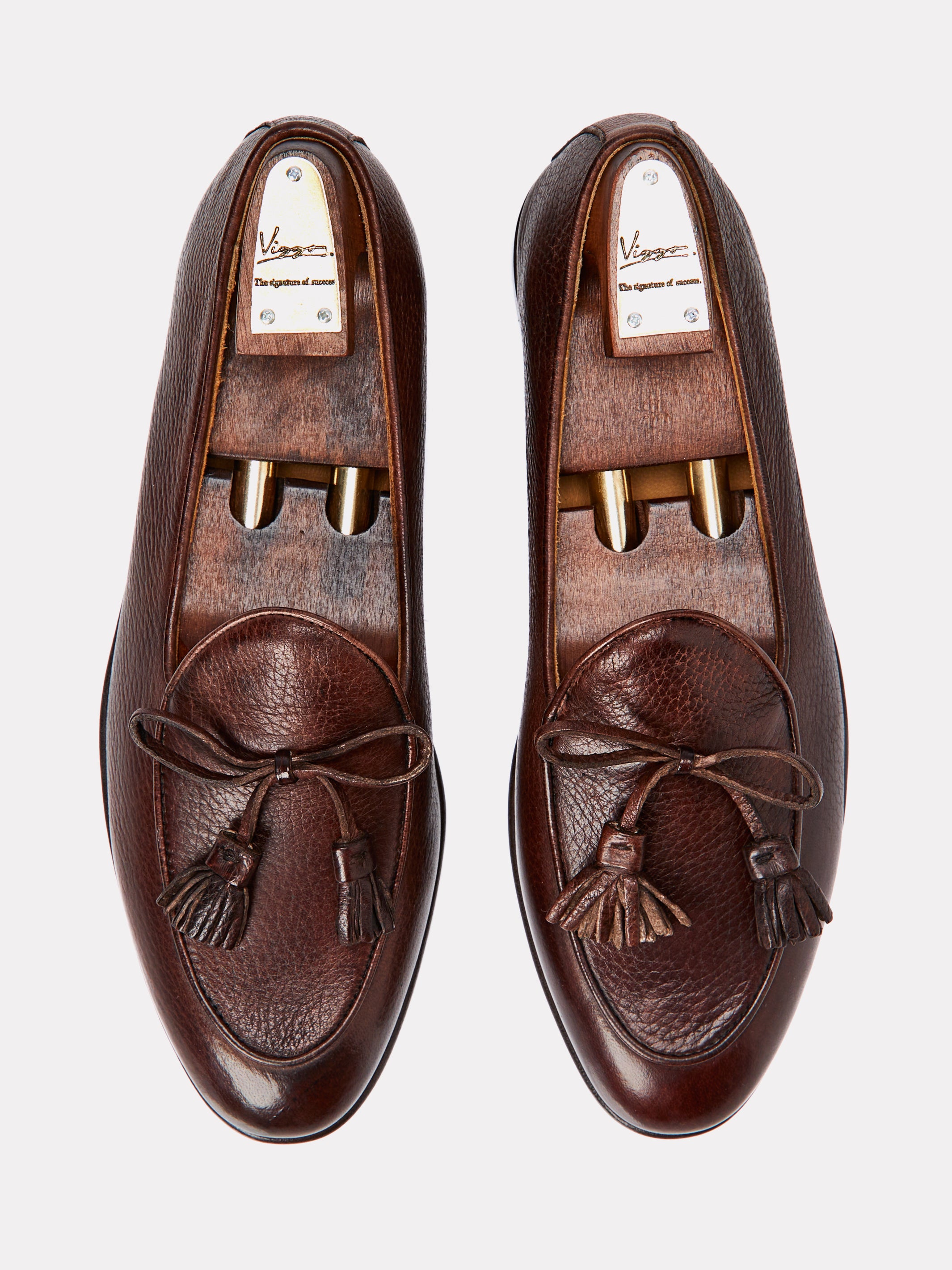 Loafer shoes with tassels