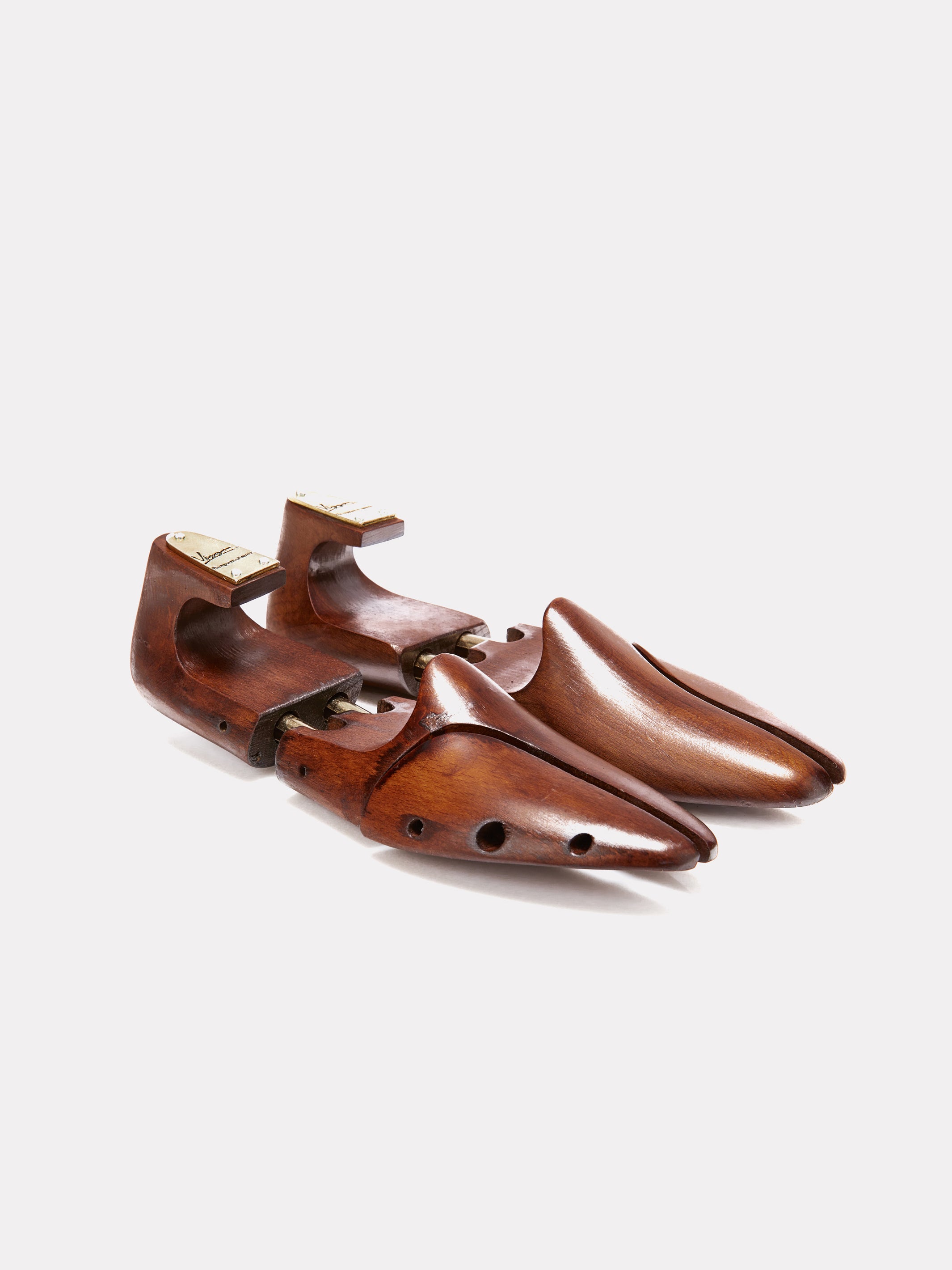 Wooden shoe trees