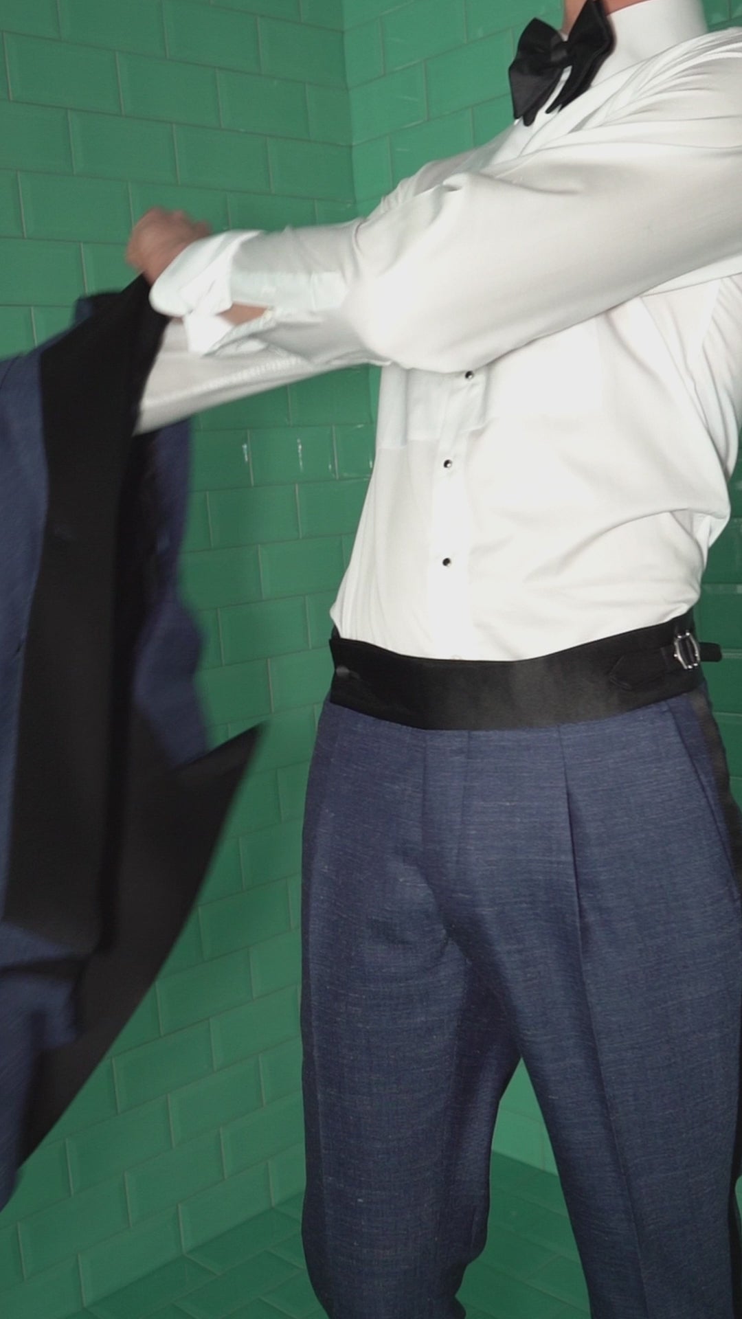 Tuxedo din lana, matase si in