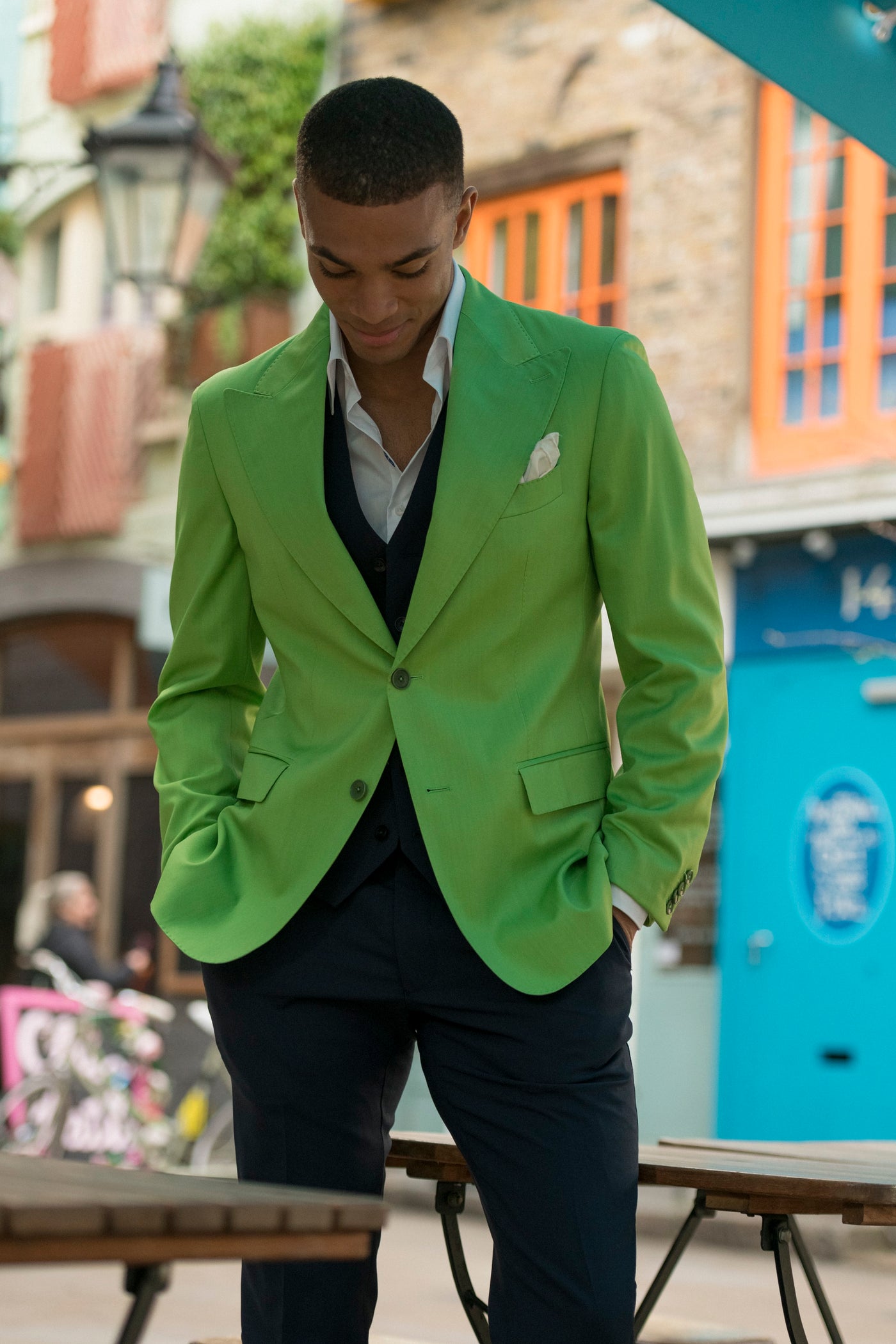 グリーンのテーラードフィットジャケット