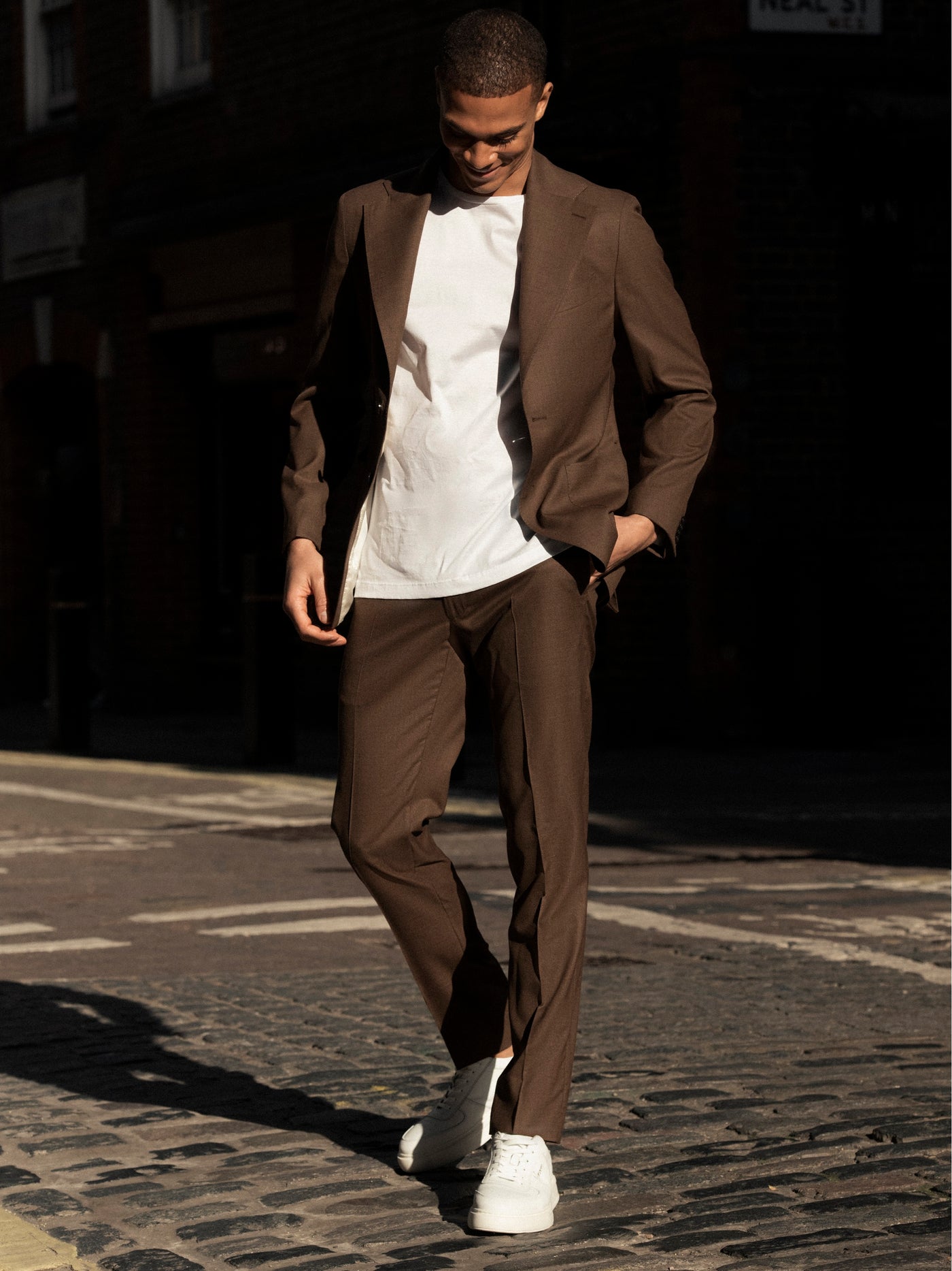 Brown two-piece suit, tailored fit