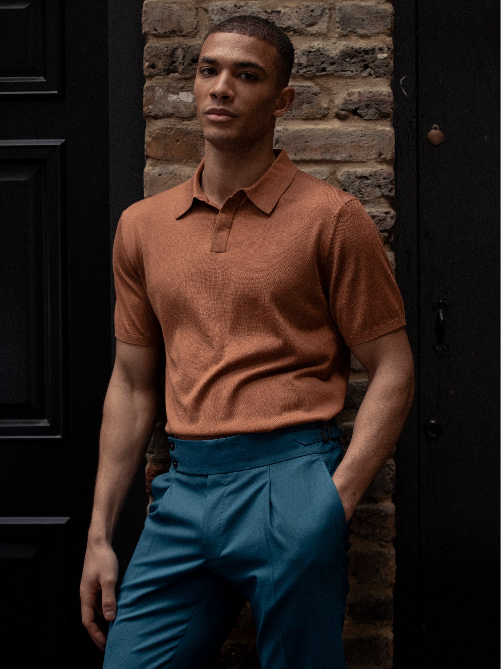 Camel polo shirt made of natural silk and merino wool