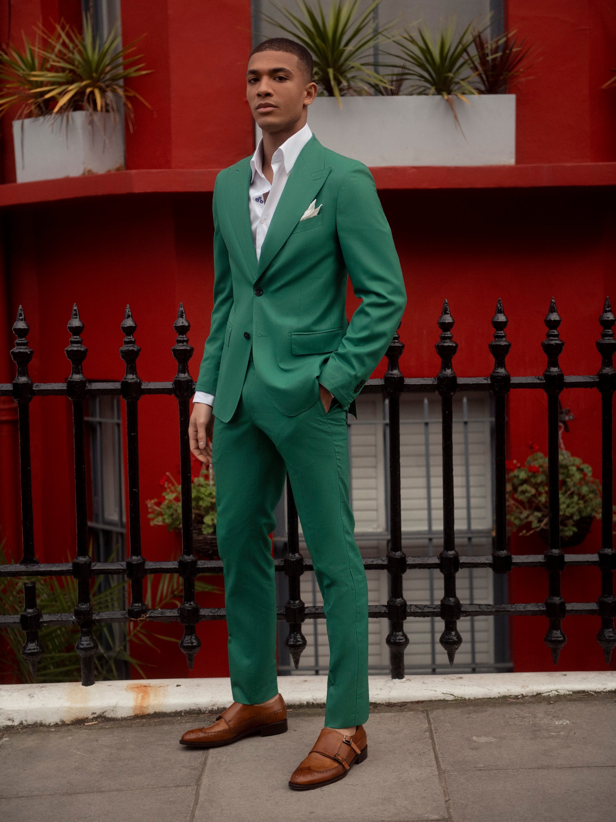 Green two-piece suit, tailored fit
