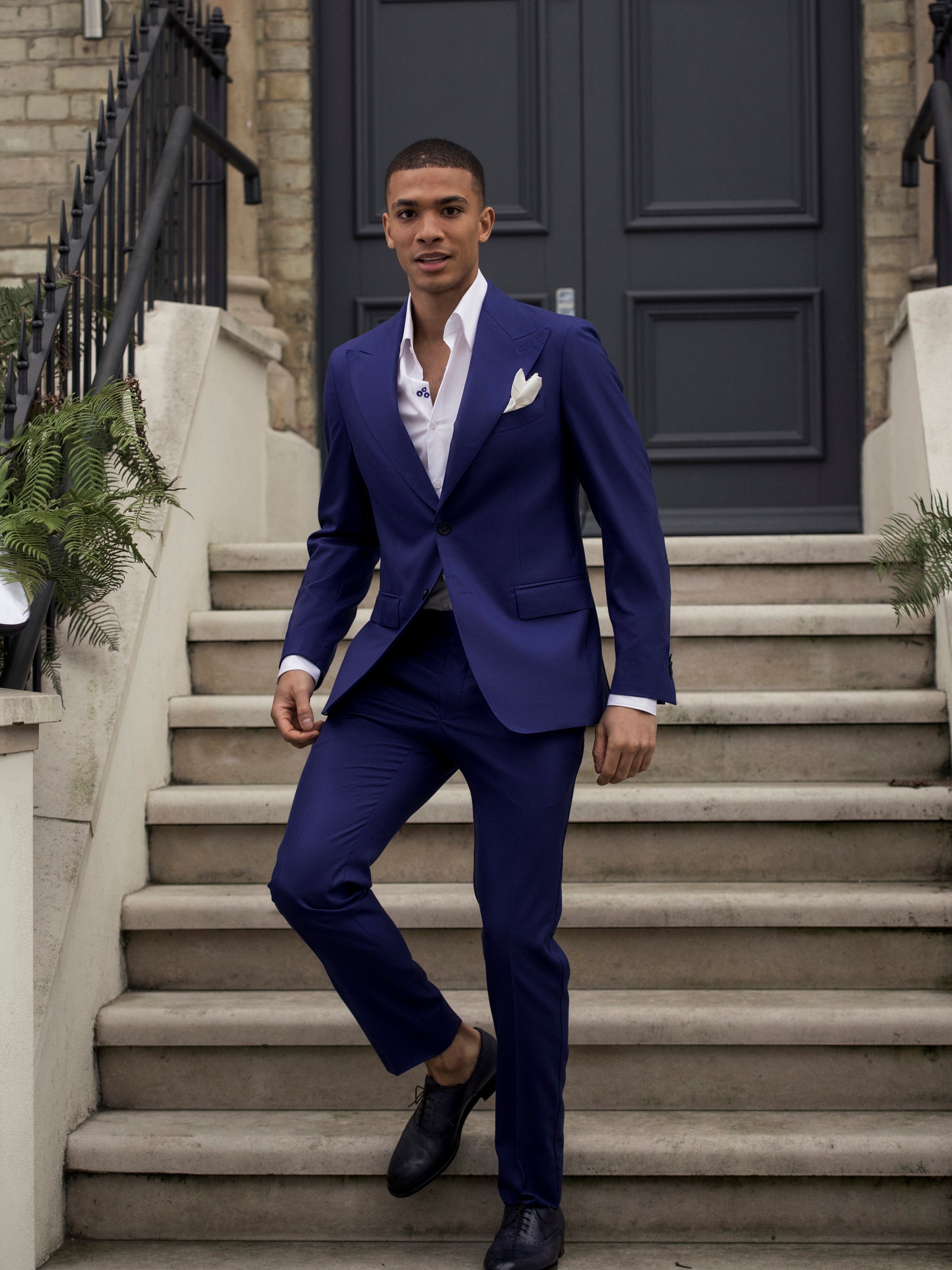 Textured blue two-piece suit, tailored fit