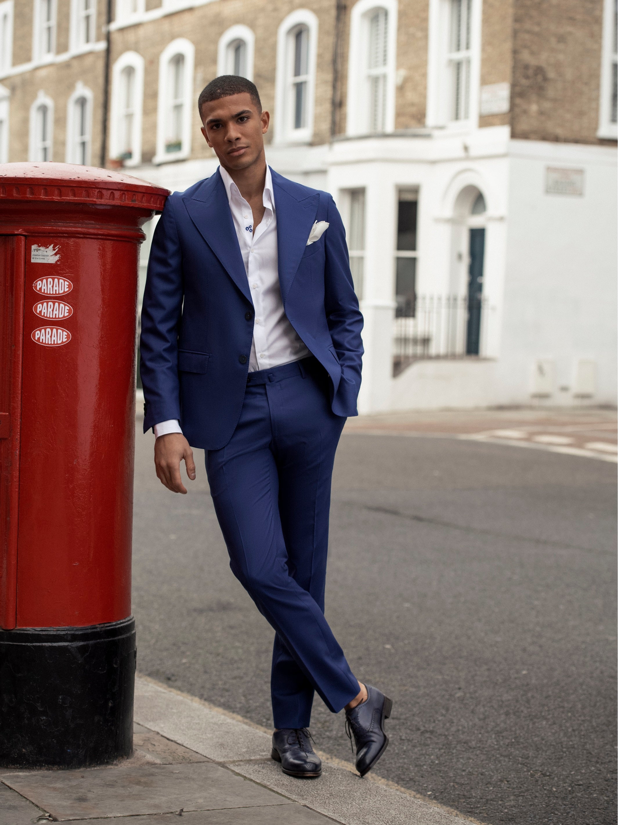 Textured blue two-piece suit, tailored fit