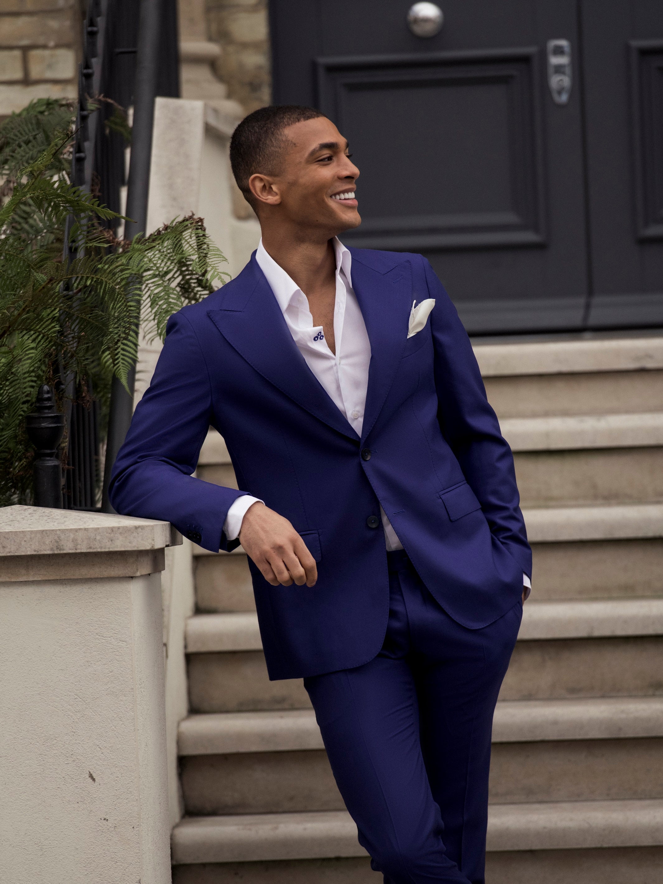 Textured blue two-piece suit, tailored fit