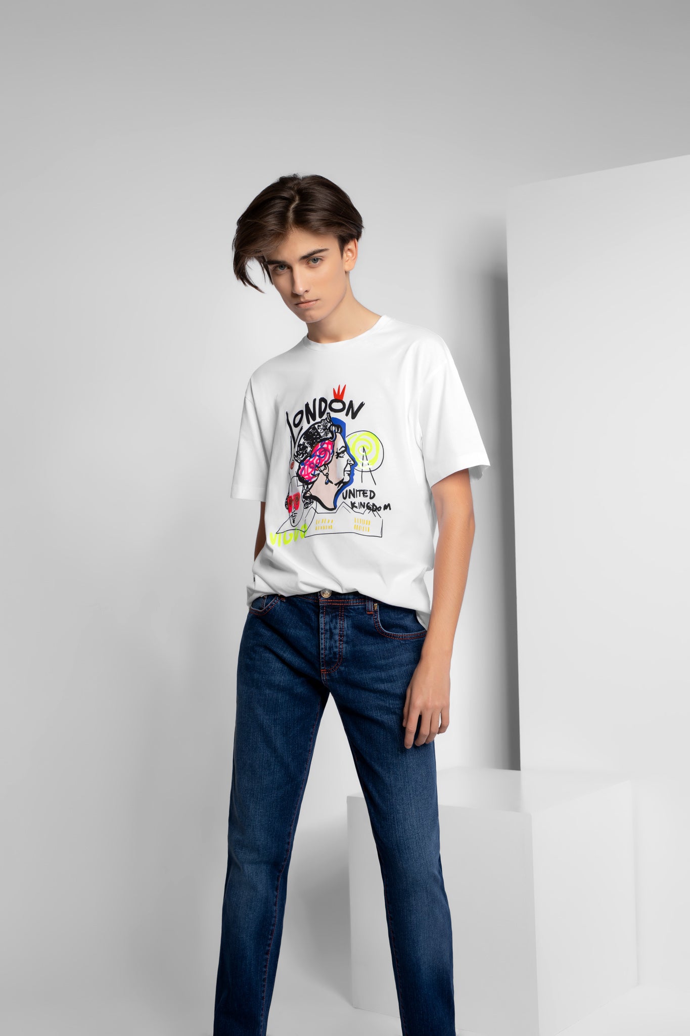 Slim fit pink blue jeans