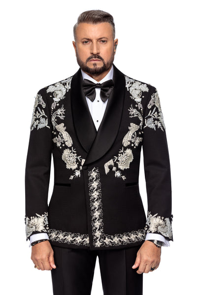 Tuxedo jacket with manual embroidery on two rows of buttons