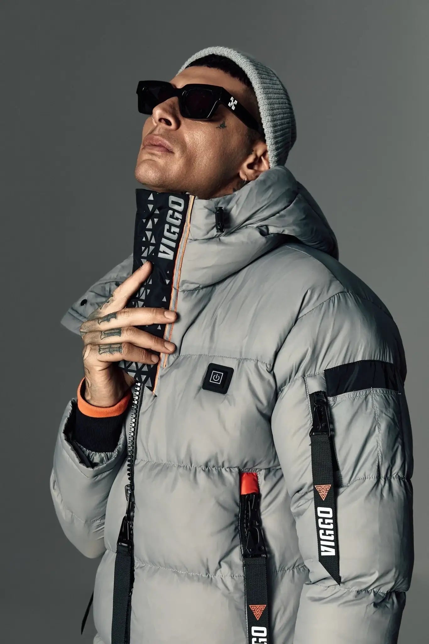 Geaca gri cu incalzire si accesorii detasabile