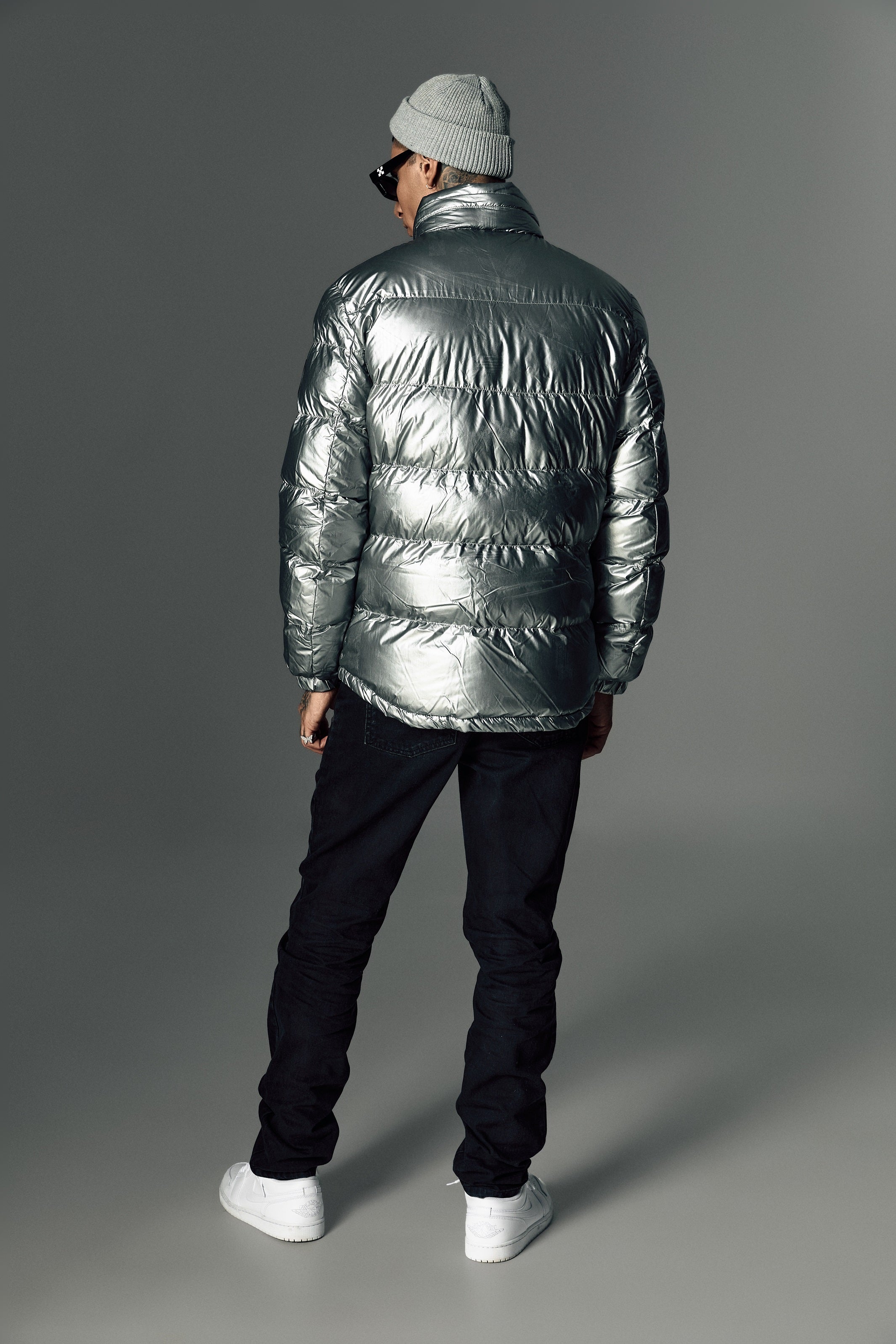 Metallic gray jacket with heating