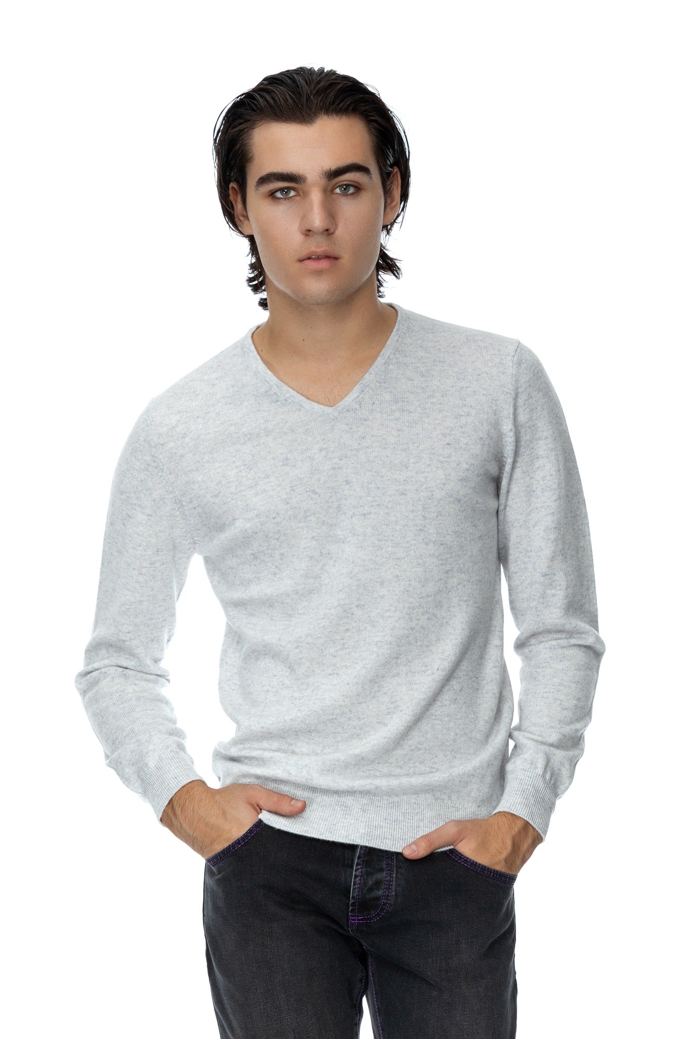 Gray sweater with V-neck made of merino wool and cashmere