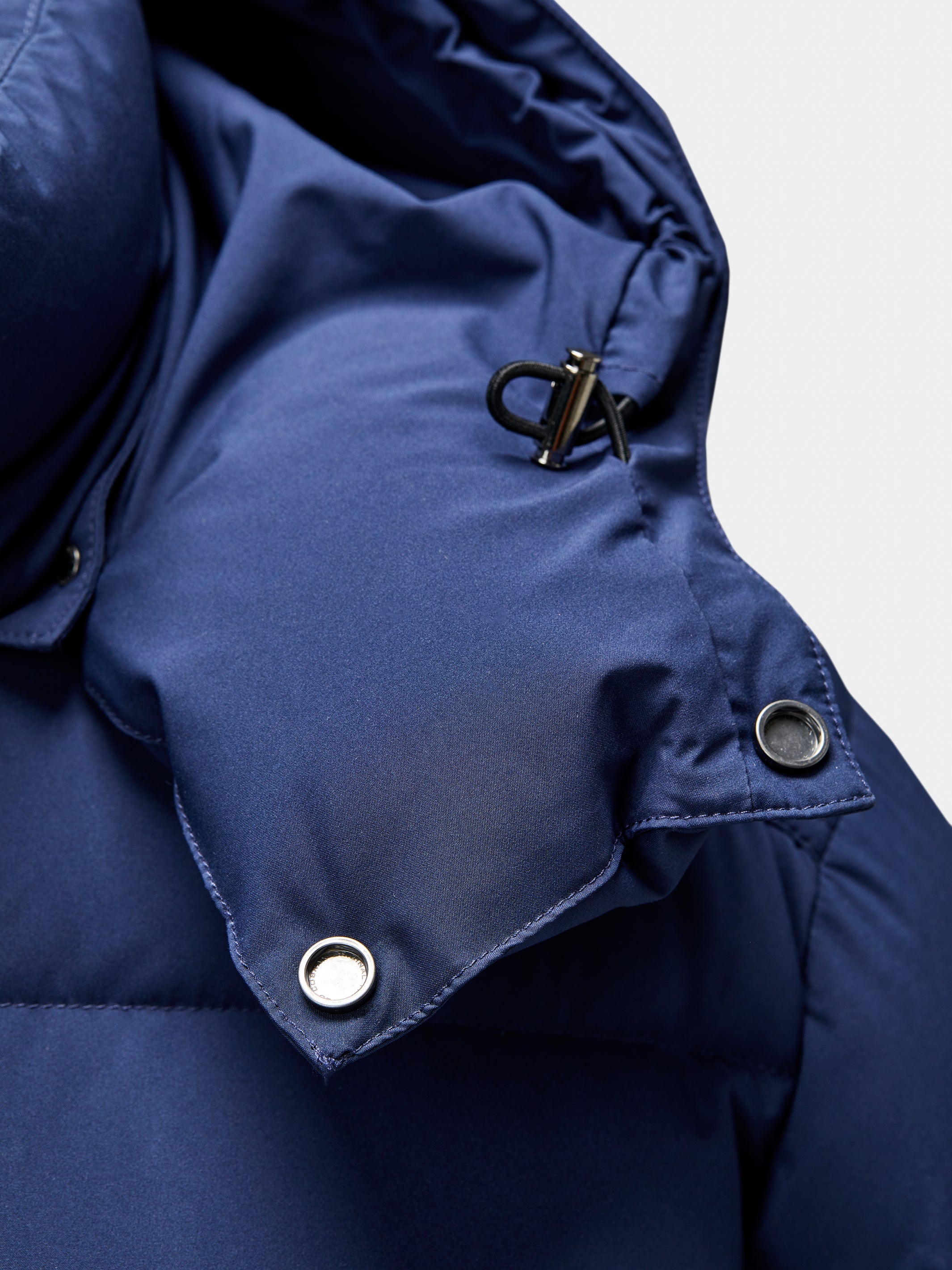 Short navy down jacket