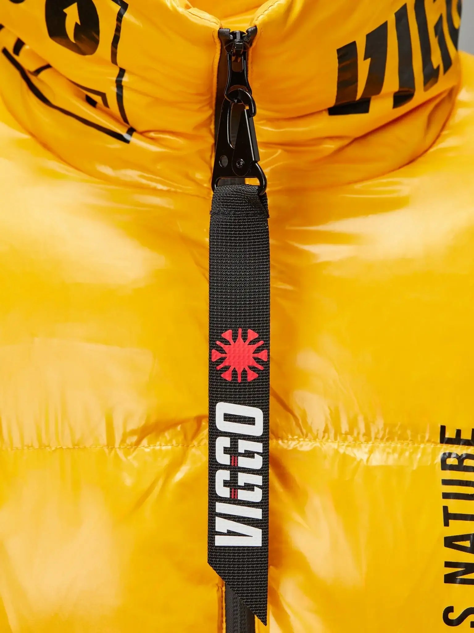 Geaca galbena cu incalzire