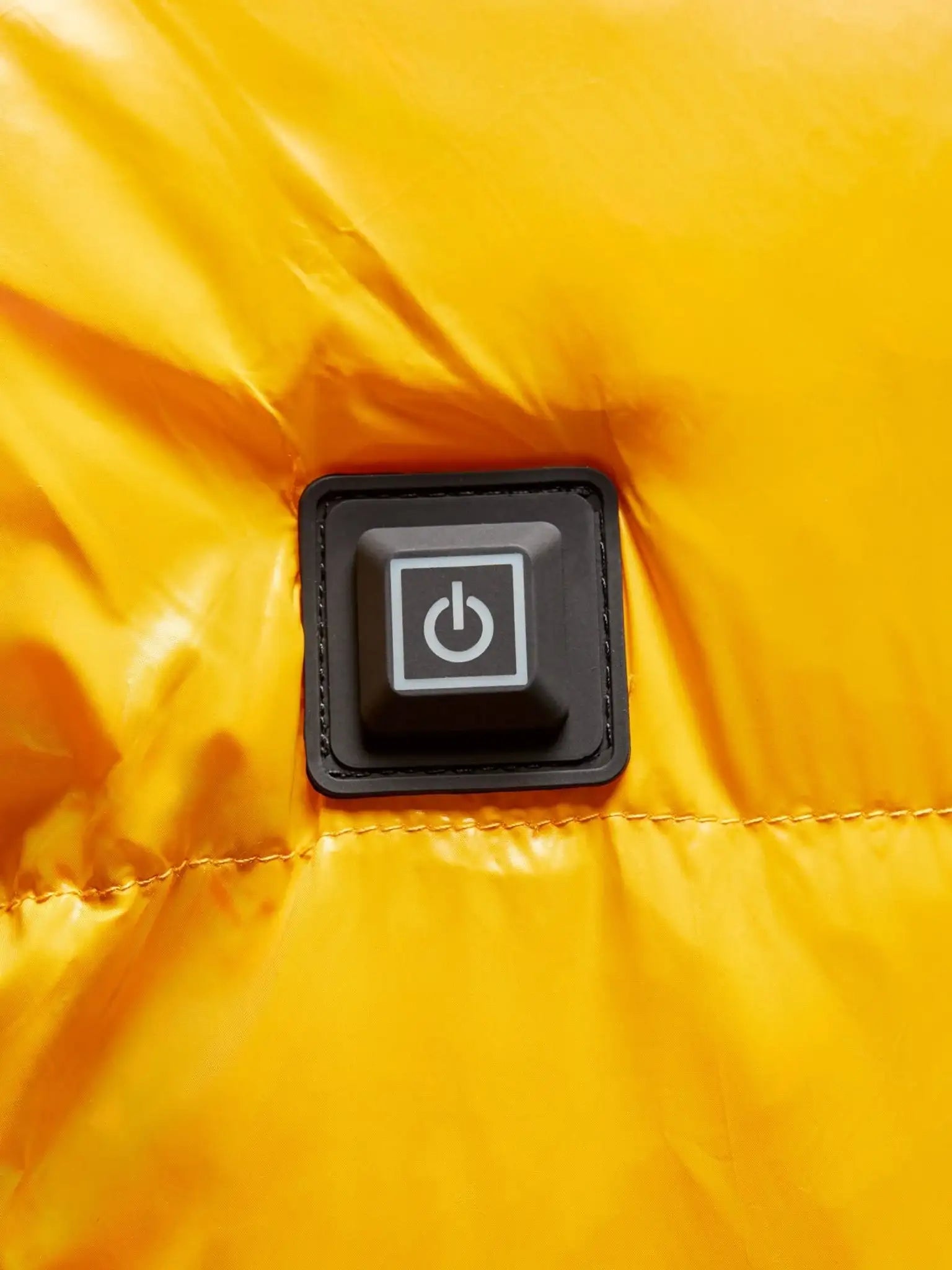 Geaca galbena cu incalzire